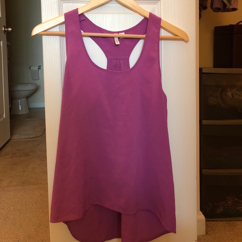 Purple and black tanks set