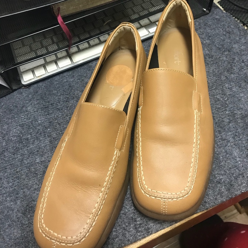 Preowned comfort shoes in very good condition 9.5