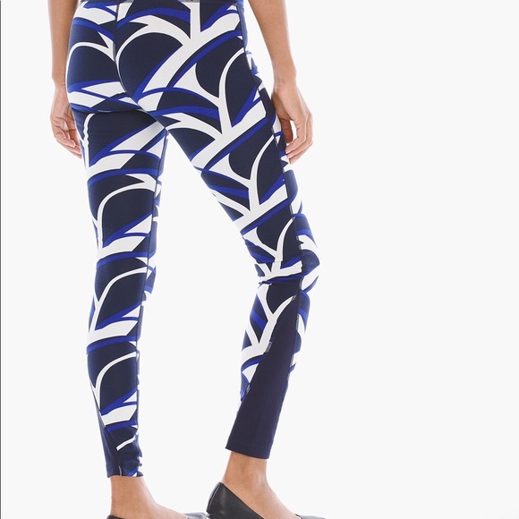 TheMelissa✨Chic Casual Top✨Zenergy Leggings✨Outfit - Picture 2 of 4