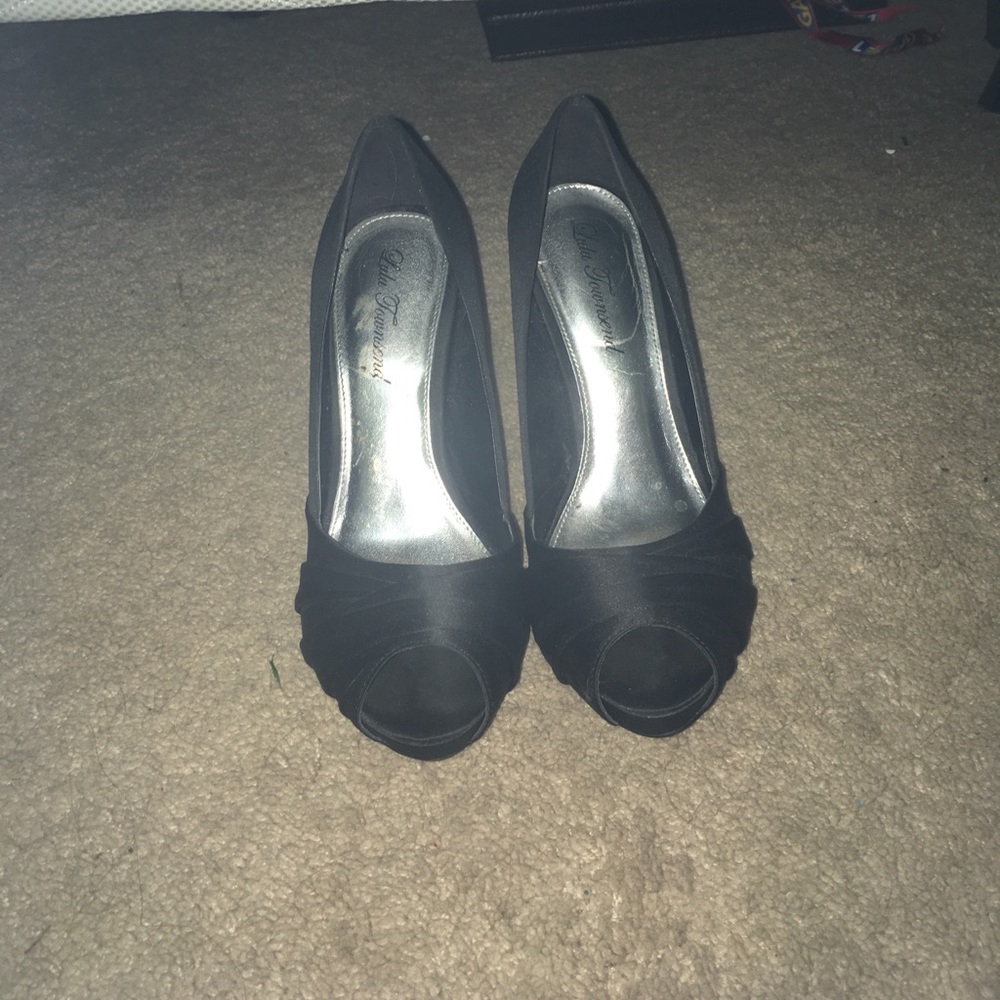 Black formal heels