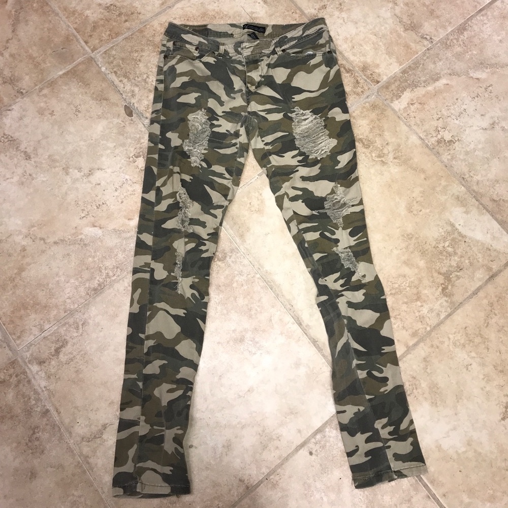 Camo ripped jeans