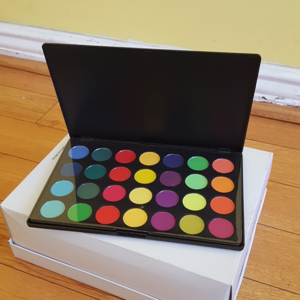 New Eye Shadow Palette