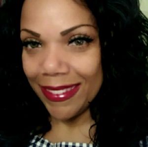 Meet your Posher, Vickie