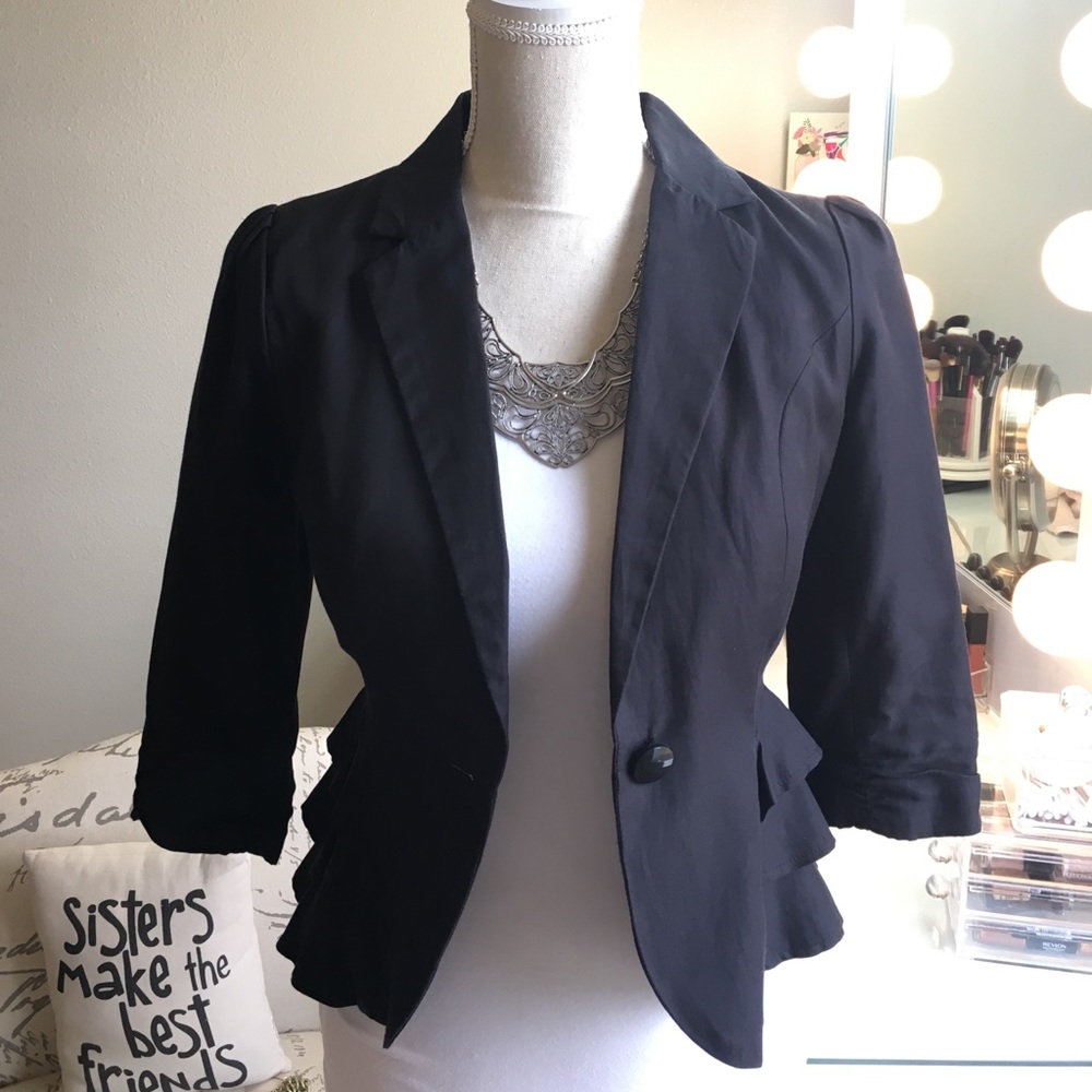 Size S black blazer with pink lining & ruffles