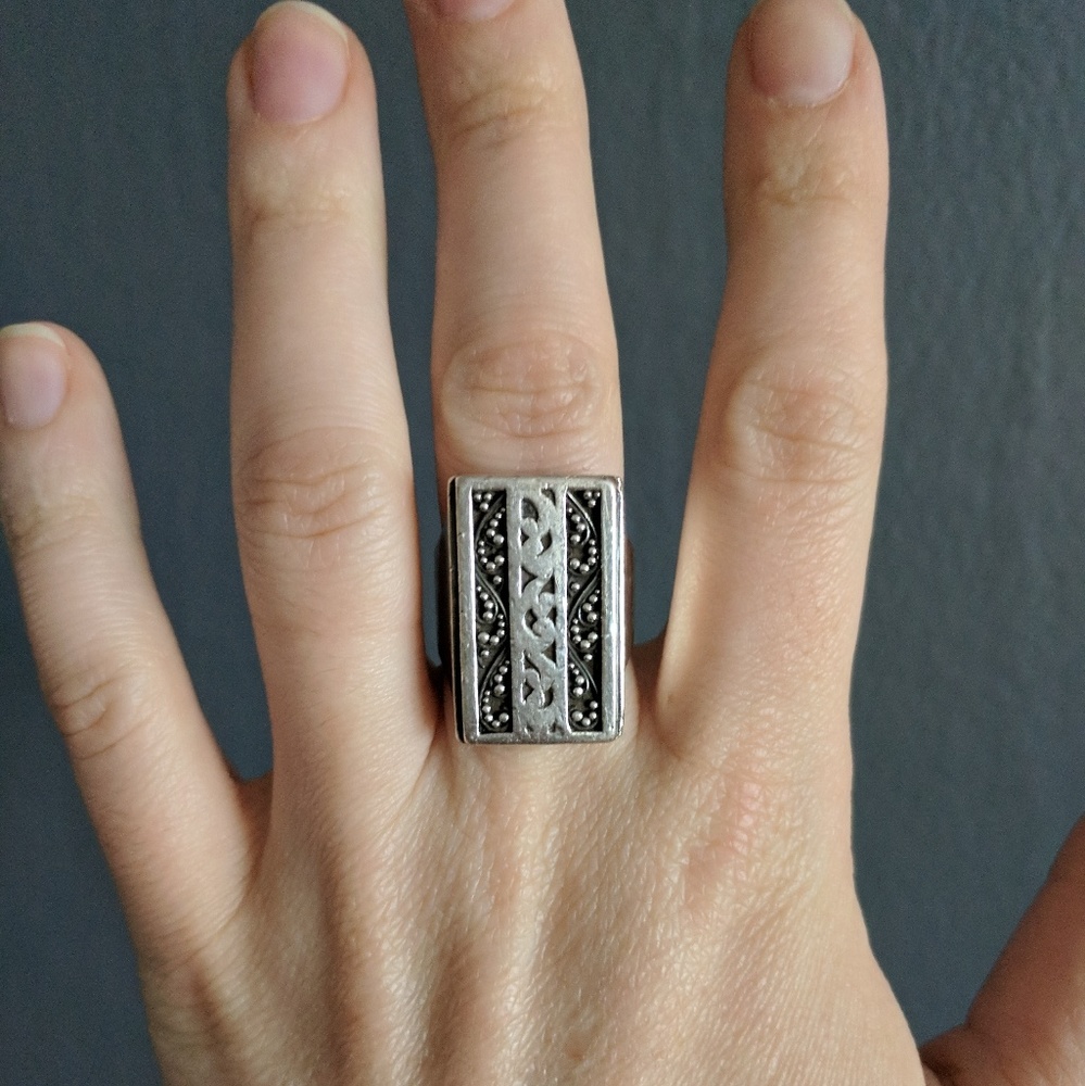 CLOSET CLEAN OUT!! Lois Hill Statement Ring size 7