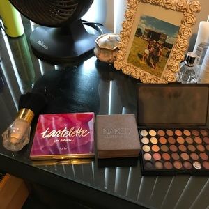 MAKEUP BUNDLE