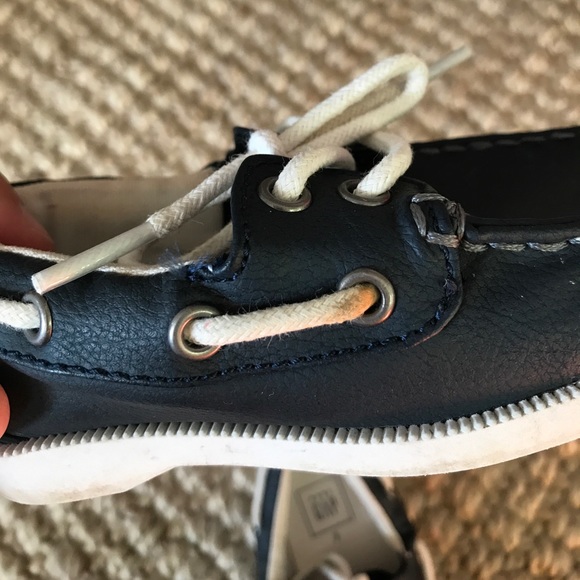 Toddler boy navy blue boat shoes - Picture 4 of 4