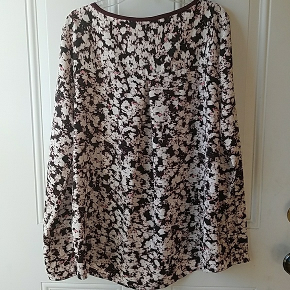 Ann Taylor blouse - Picture 2 of 3