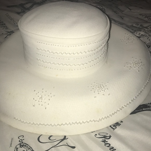 Hat - Picture 3 of 3