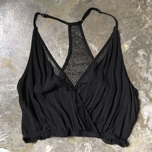 Crop shirt with adjustable straps