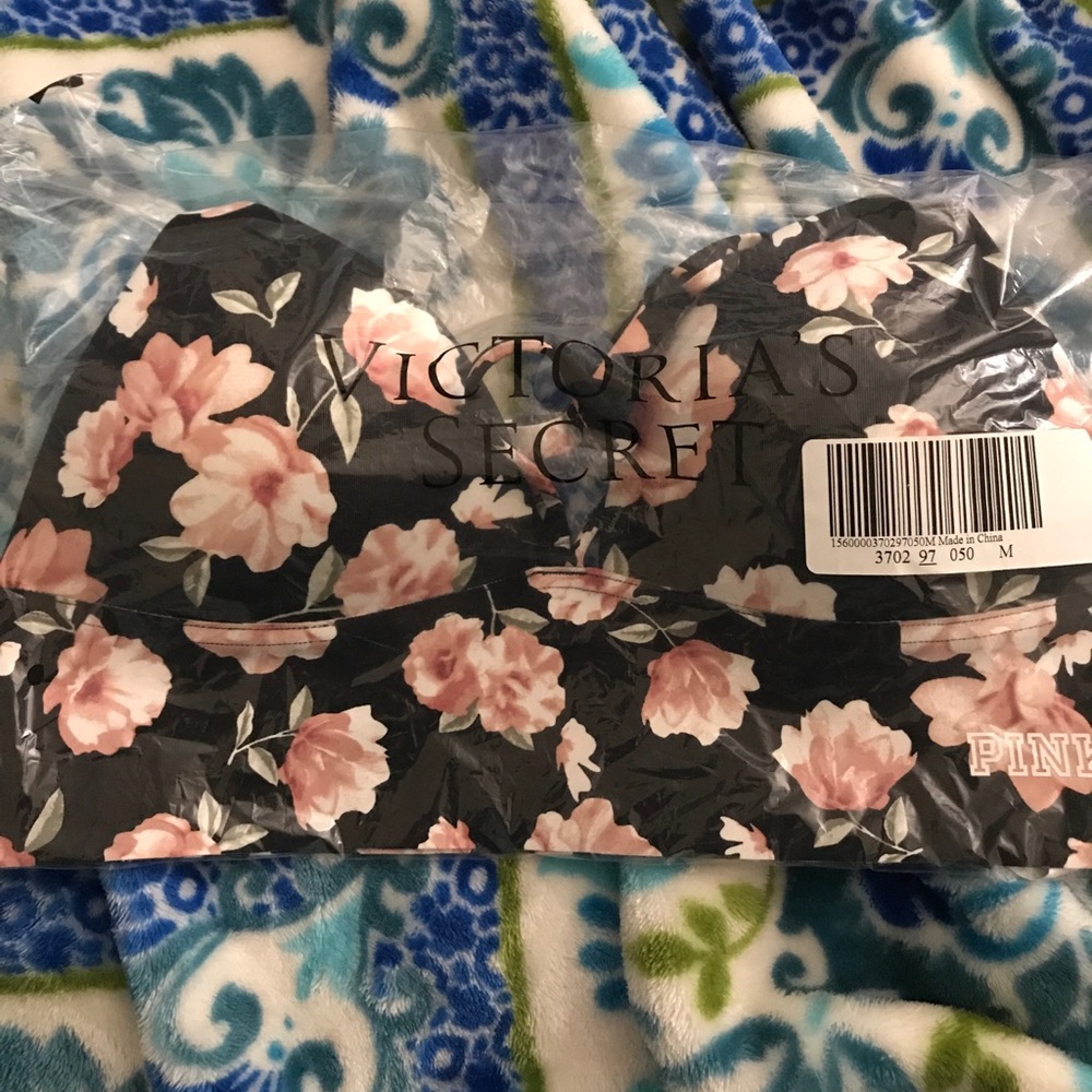 Bonded triangle push up bra