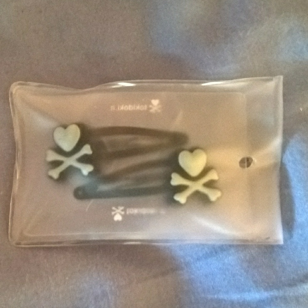 FREE W PURCHASE tokidoki barettes hair clips
