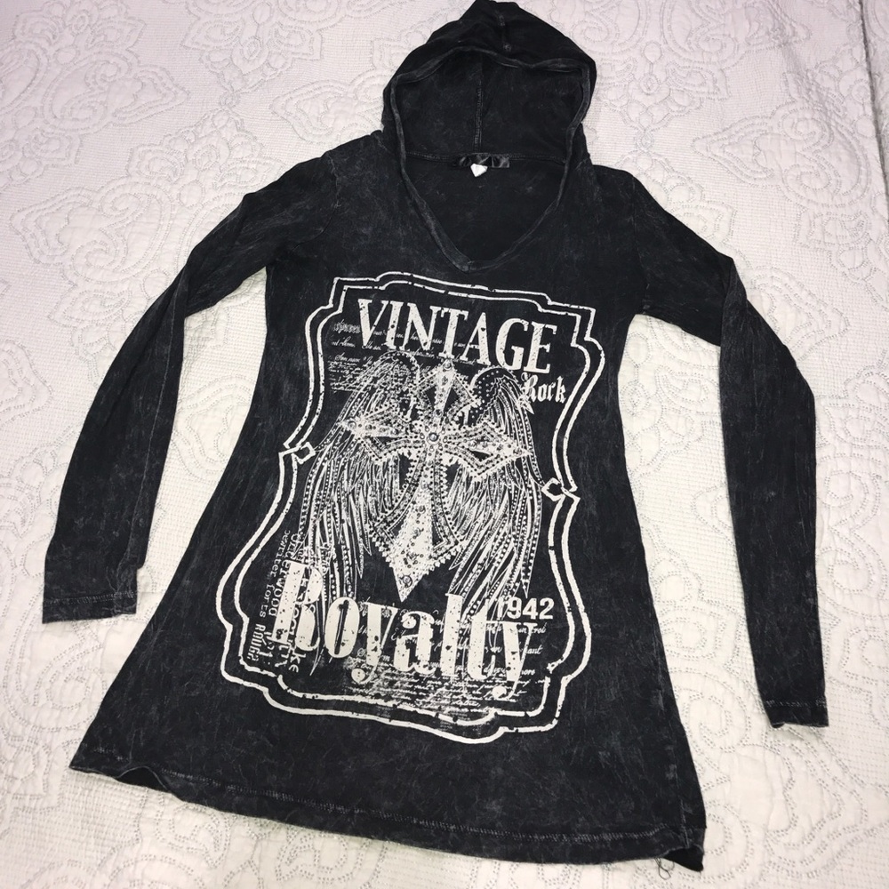 Vintage top with hood