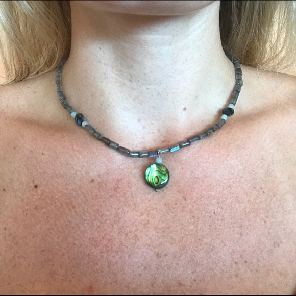 Abalone Beaded Necklace - Picture 4 of 4