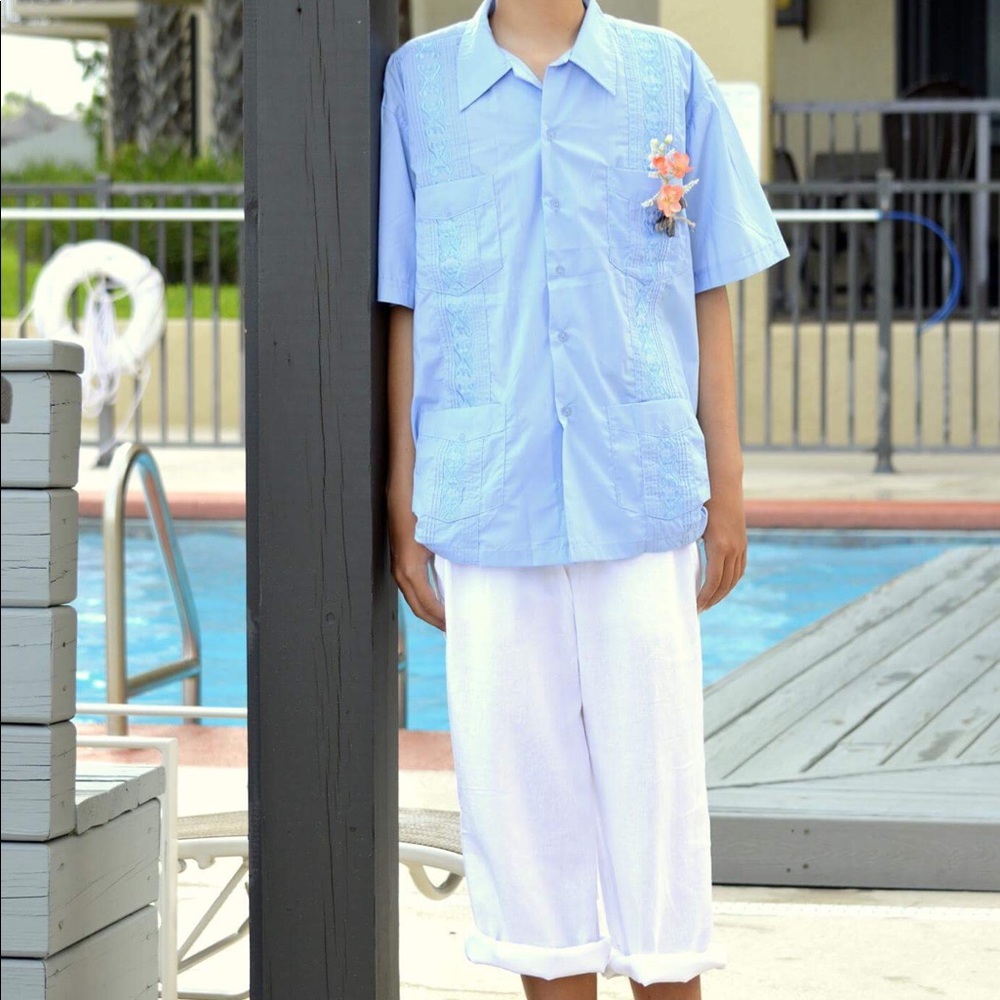 Men’s Guayabera button down