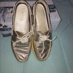 Gold sperrys