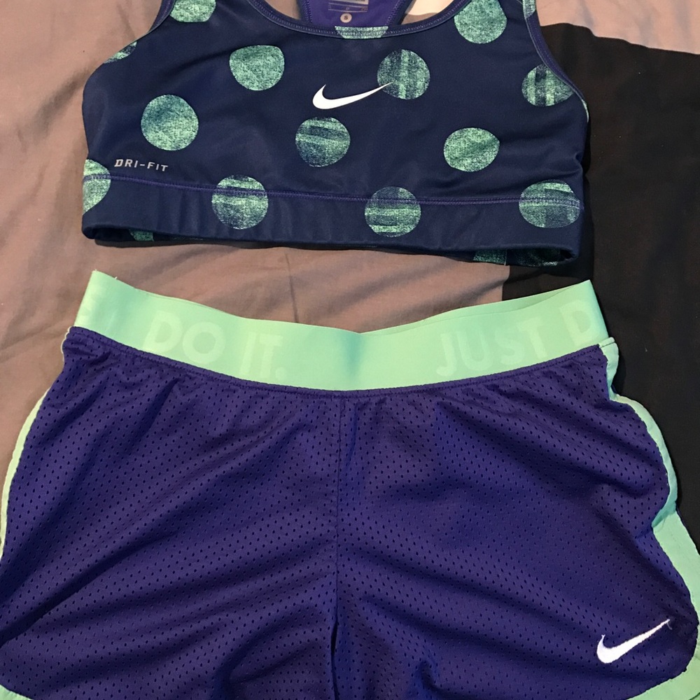 Nike matching set sports bra shorts