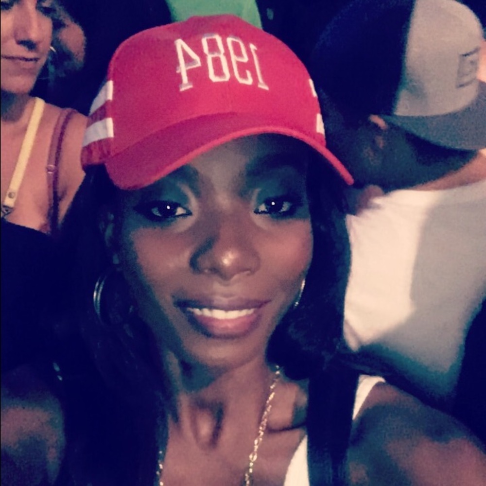 Meet your Posher, Latoya