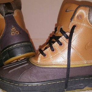Nike ACG size 4.5
