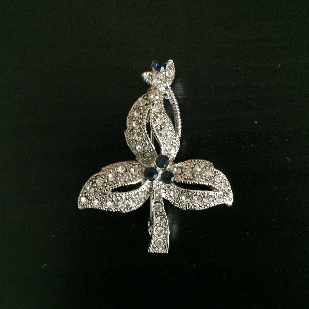Leaf design Jewel Brooch Pin