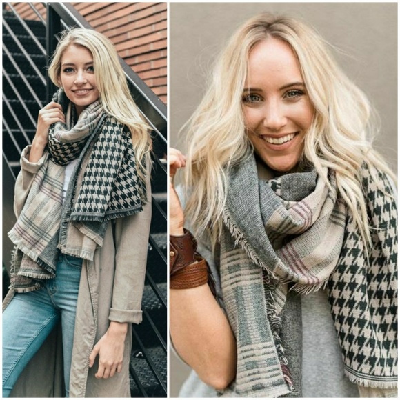 Patchwork Houndstooth Blanket Scarf - Picture 2 of 5