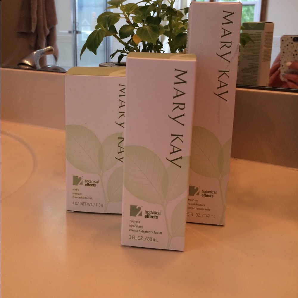 NIB - Mary Kay botanical effects formula 2.