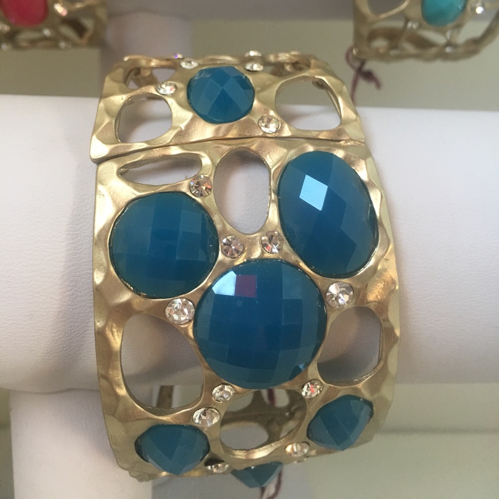 Colored Bracelets - Picture 2 of 5