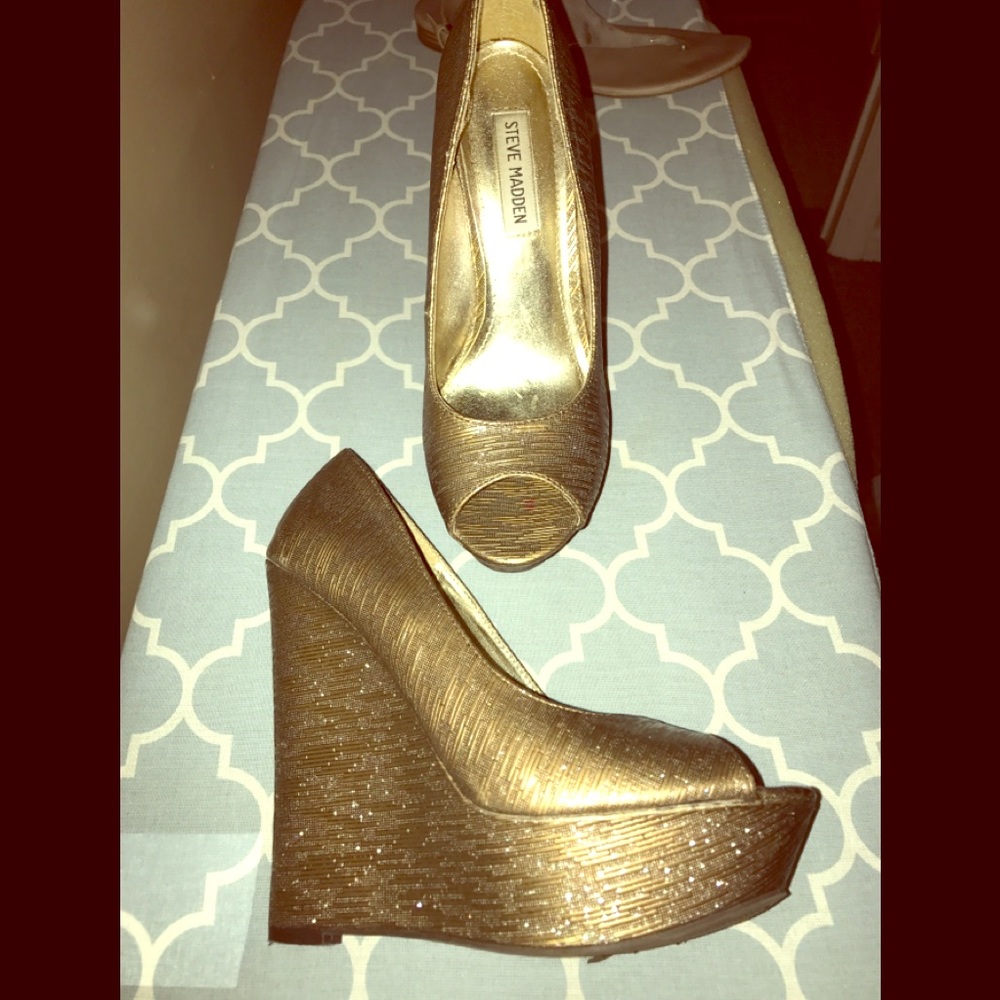 Sparkles Gold Steve Maddens