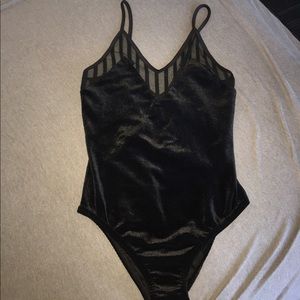 Black velvet top shop bodysuit.