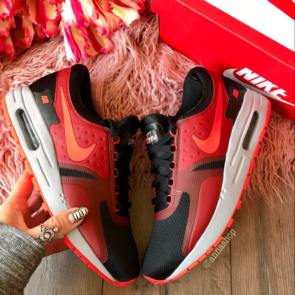 Nike Shoes - NWT Nike air max Zero 🔥maroon/black