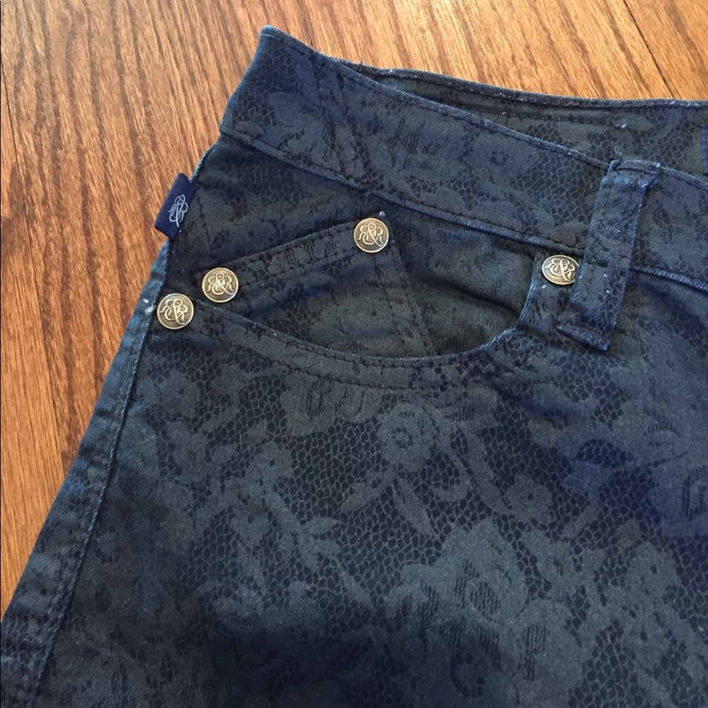 Rock & Republic flower print jeans - Picture 2 of 3