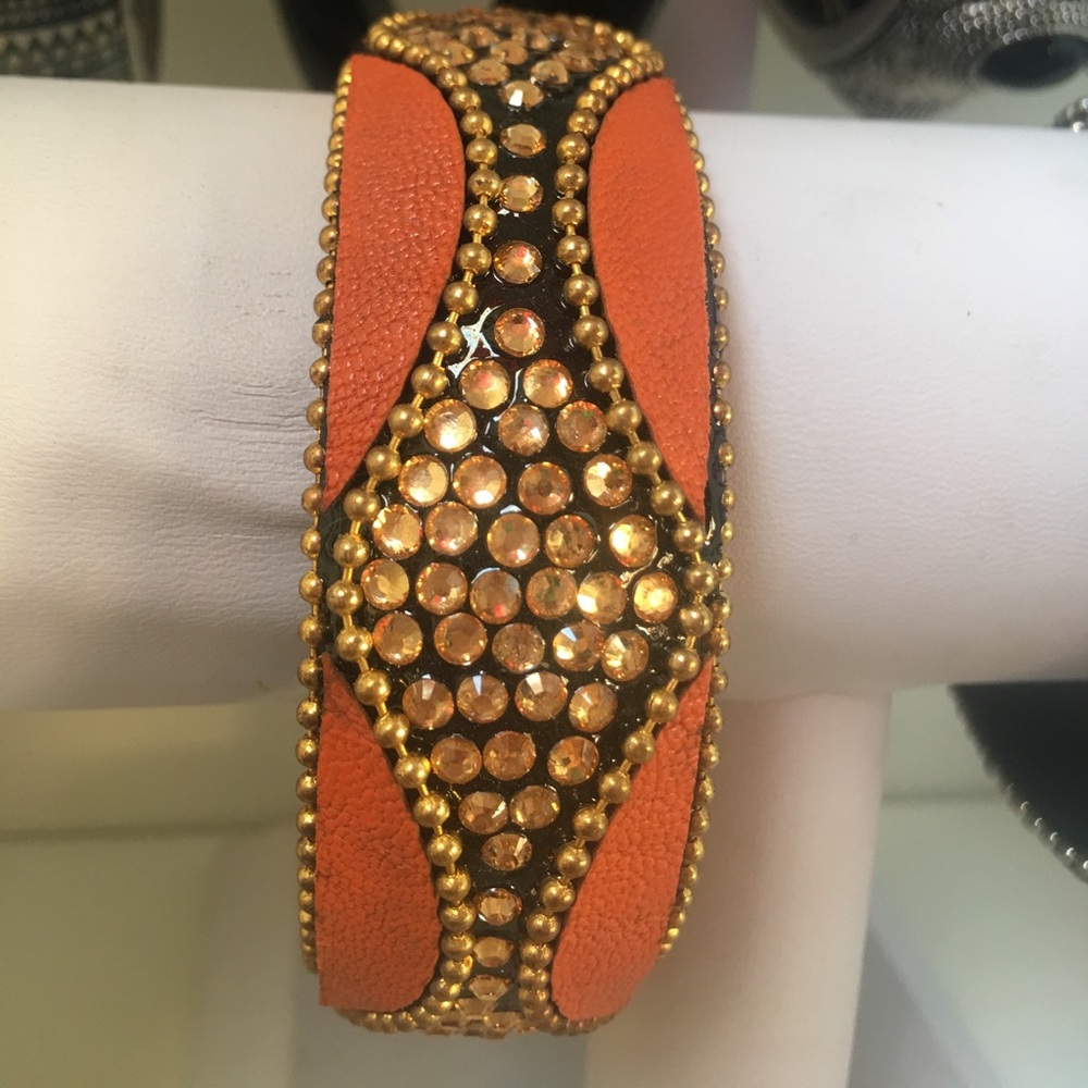 Assorted bangles - Picture 2 of 7