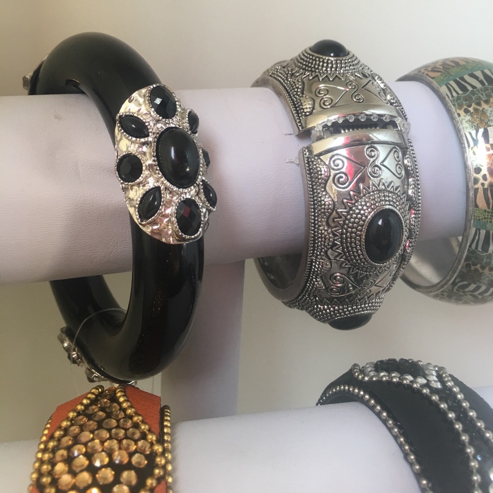 Assorted bangles - Picture 3 of 7