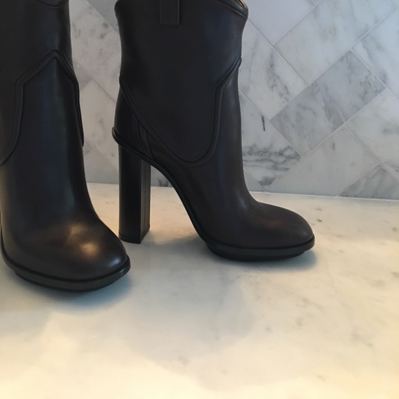 NIB AUTHENTIC Gucci Leather Runway Platform Boots - Picture 4 of 6