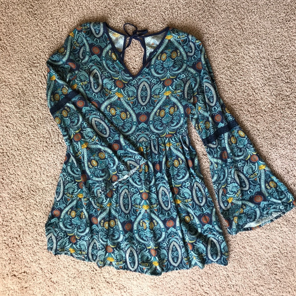 🎉SOLD🎉 Boho long sleeved dress