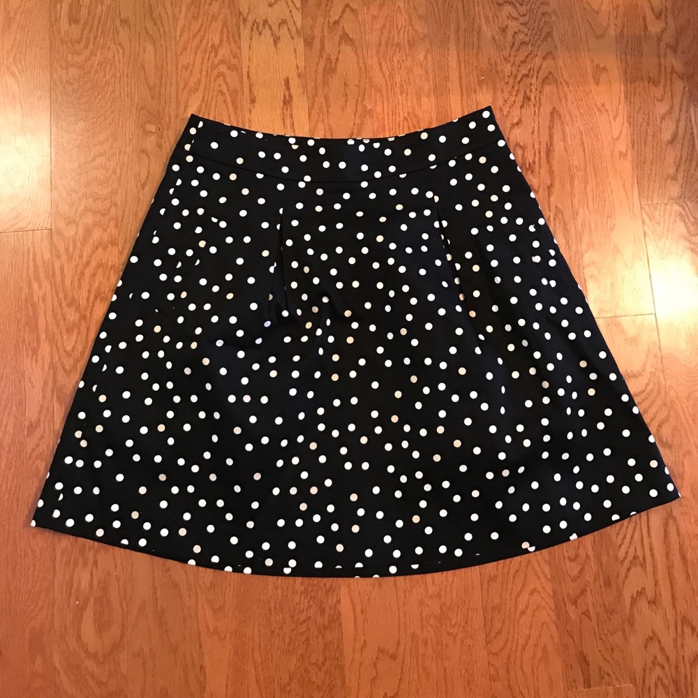 WHBM Polka Dot Skirt with pockets!