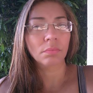 Meet your Posher, Adriana márcia