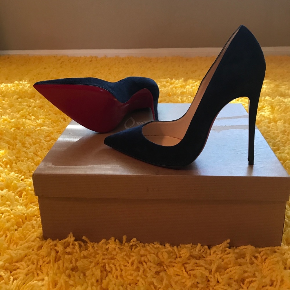 Veau velours Christian louboutin shoes. So Kate