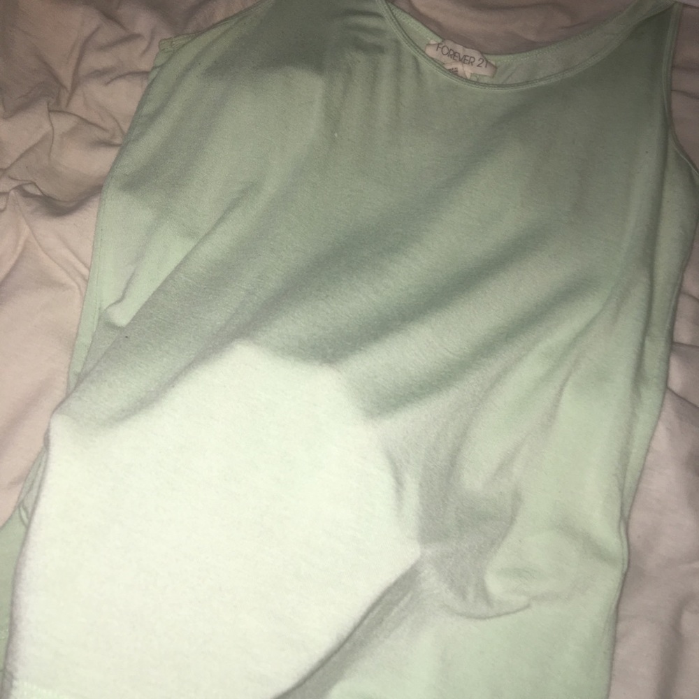 F21 - Picture 2 of 3
