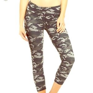 Fabletics camo Capri leggings