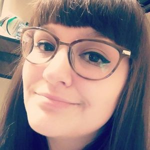 Meet your Posher, Leigh