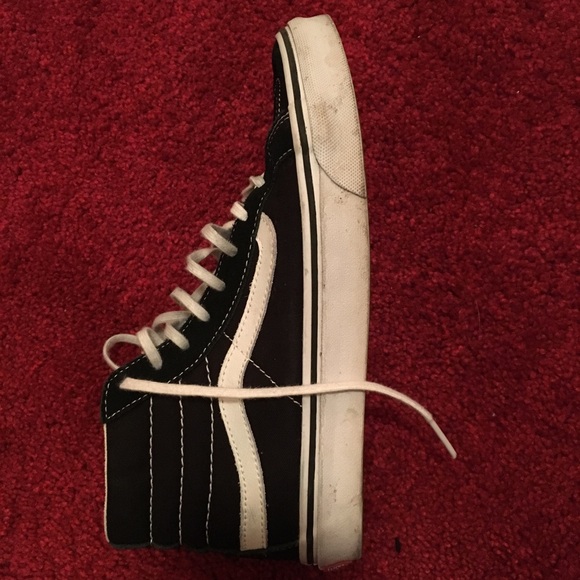 Size 6 old skool black womens’ vans - Picture 3 of 4