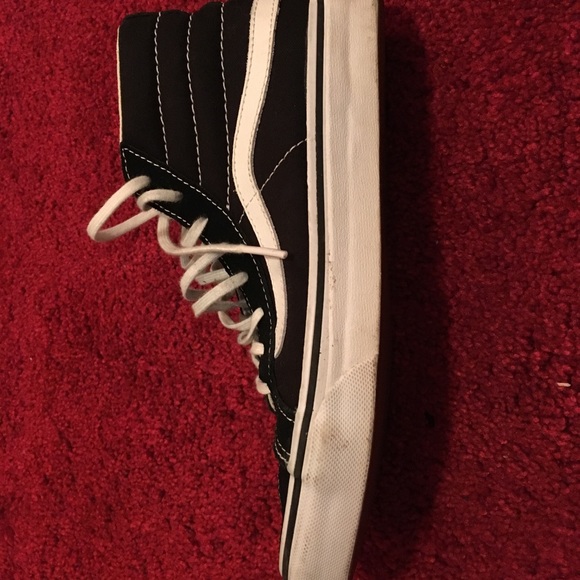 Size 6 old skool black womens’ vans - Picture 4 of 4