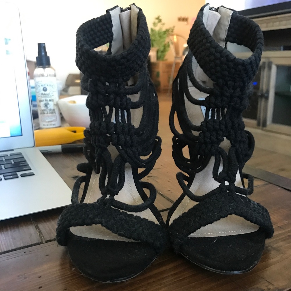 Cape Robin Braided Black Heels