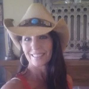 Meet your Posher, Tina