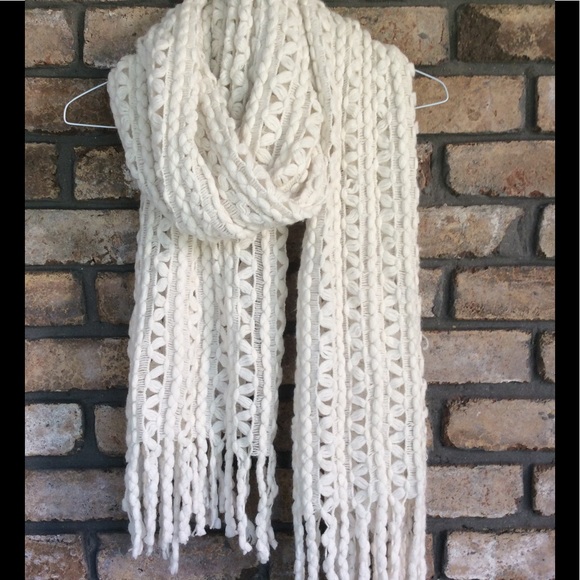 IM KEEPING IT 😍 -Steven Madden Scarf / Wrap - Picture 2 of 7