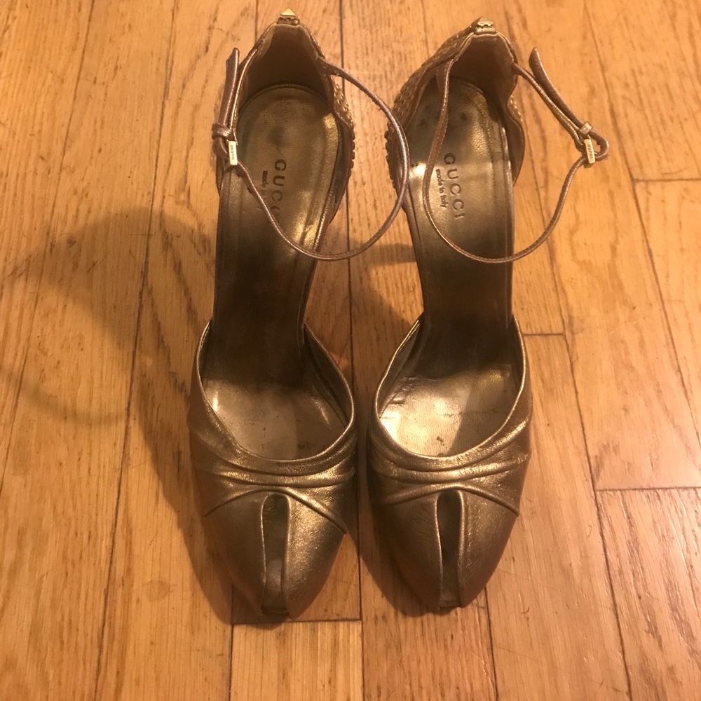 Gucci gold heels
