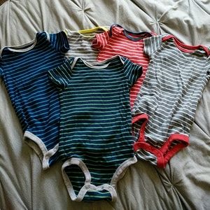 Set of 5 Bodysuits