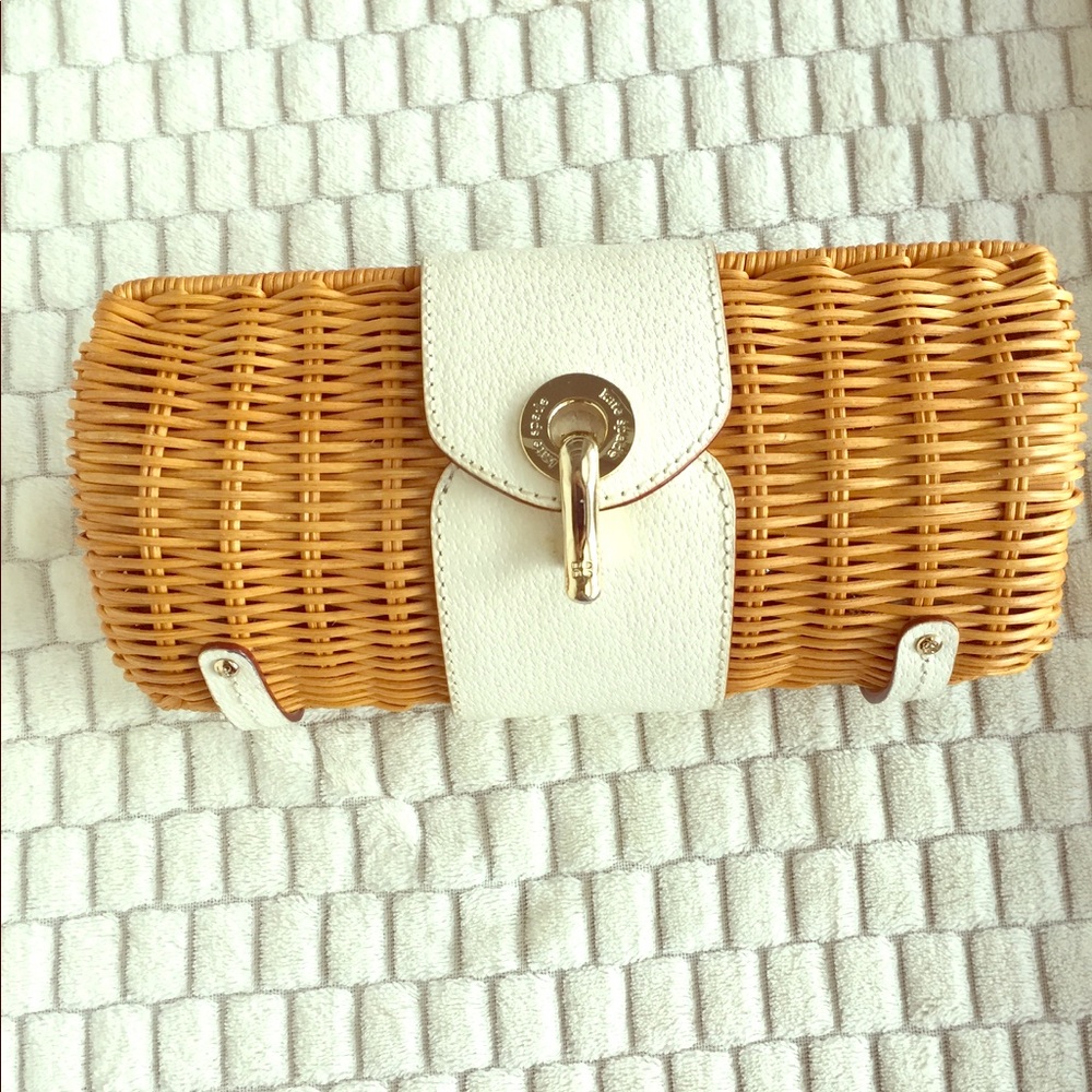 ❤️SALE❤️Kate Spade straw and leather clutch