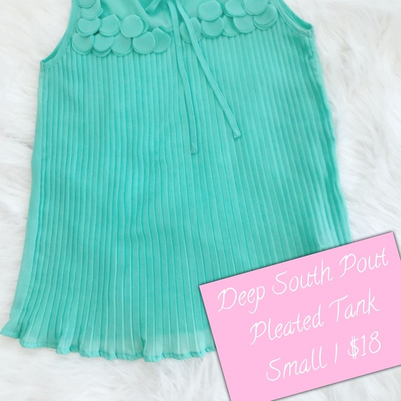 Deep South Pout, Pleated Top - Picture 2 of 2
